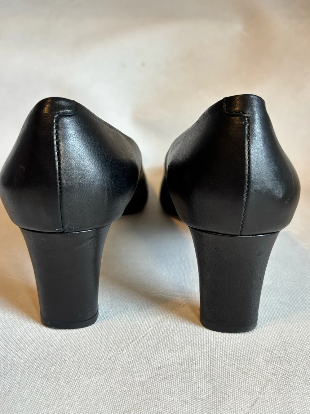 Amalfi Classic Black Italian Leather Women's Pumps, size 12.5, square toe